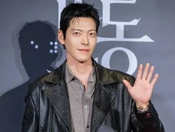 Momen Kim Woo Bin Dukung Shin Min Ah, Hadiri Premier Istri Sebelum Syuting