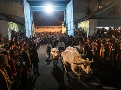 Kirab Malam 1 Suro Keraton Solo, Beda Raja Beda Pusaka