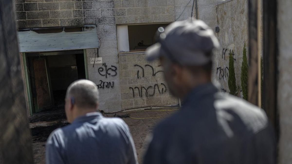 Pemukim Israel Kembali Berulah Bakar Masjid di Tepi Barat Palestina
