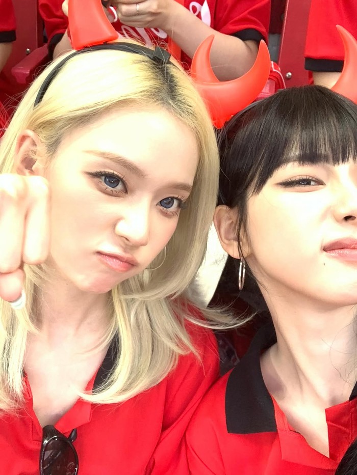 Selain pertandingan, momen lain yang mencuri perhatian ialah kehadiran artis-artis Korea di antara para penonton, salah satunya Karina dan Winter aespa./ Foto: instagram.com/imwinter