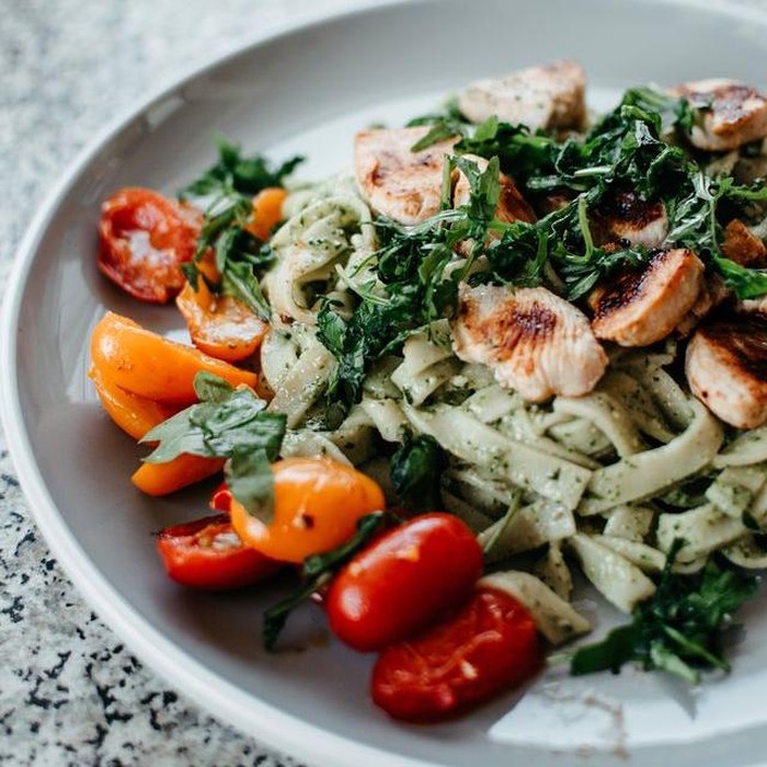 Tomato chicken pasta