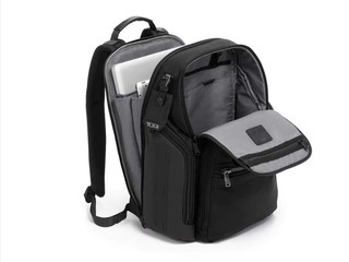 Sering Bawa Laptop dan Banyak Gear? Ransel Travel Ini Punya Tempat untuk Semuanya