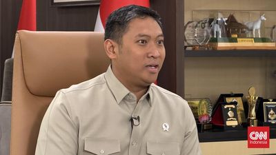 Wakil Menteri Pertanian (Wamentan) Sudaryono menilai turunnya harga tandan buah segar (TBS) kelapa sawit di tingkat petani saat harga minyak sawit mentah atay crude palm oil (CPO) dunia sedang tinggi 