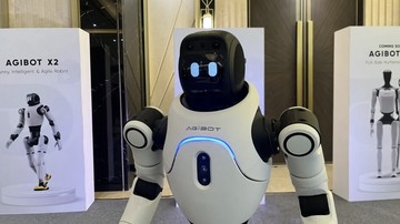 Robot Humanoid Berbasis AI Asal China Mulai 'Serang' Indonesia