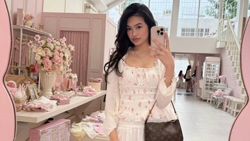 Update Informasi Selebriti InsertLive : Jalani Hidup Masing-masing, Ini 7 Potret Aqila Zhavira Usai Putus dengan Betrand Peto