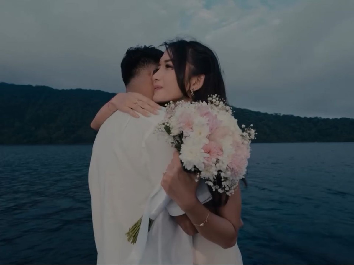 Asnawi Mangkualam Bahar dan Yuriska Patricia