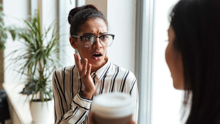 5 Cara Mengenali Orang dengan IQ Rendah dari Sikapnya saat Bergaul Menurut Psikologi