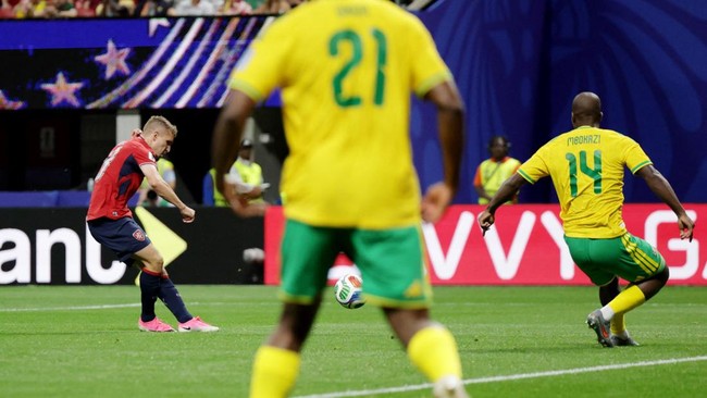Soccer Football - FIFA World Cup 2026 - Group A - Czech Republic v South Africa - Atlanta Stadium, Atlanta, Georgia, U.S. - June 18, 2026 Czech Republic's Michal Sadilek scores their first goal REUTERS/Claudia Greco