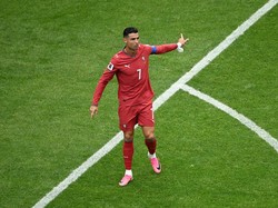 Pelatih Portugal Dituding Takut Ganti Ronaldo
