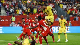 Soccer Football - FIFA World Cup 2026 - Group L - Ghana v Panama - Toronto Stadium, Toronto, Canada - June 17, 2026 Ghana's Antoine Semenyo heads at goal REUTERS/Piroschka Van De Wouw