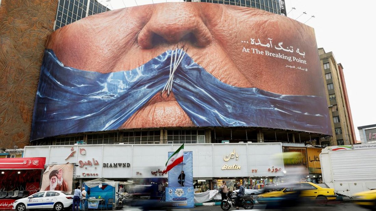 AS-Iran Sepakat Hentikan Serangan, Perundingan Damai Terselamatkan?