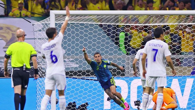 Soccer Football - FIFA World Cup 2026 - Group K - Uzbekistan v Colombia - Estadio Azteca, Mexico City, Mexico - June 17, 2026 Colombia's Daniel Munoz celebrates scoring their first goal REUTERS/Eloisa Sanchez