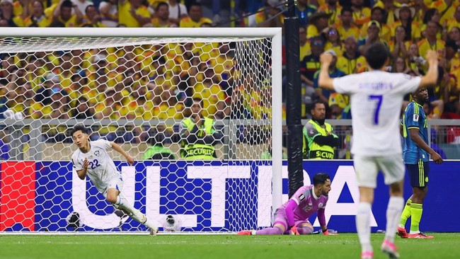 Soccer Football - FIFA World Cup 2026 - Group K - Uzbekistan v Colombia - Estadio Azteca, Mexico City, Mexico - June 17, 2026 Uzbekistan's Abbosbek Fayzullaev celebrates scoring their first goal REUTERS/Eloisa Sanchez