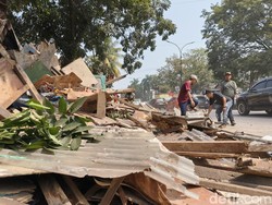 174 Bangunan Liar di Pasirkoja Bandung Dibongkar