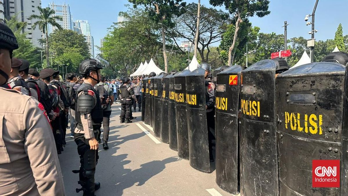 Polisi-TNI Kawal Ketat Pembacaan Penetapan Eksekusi Hotel Sultan