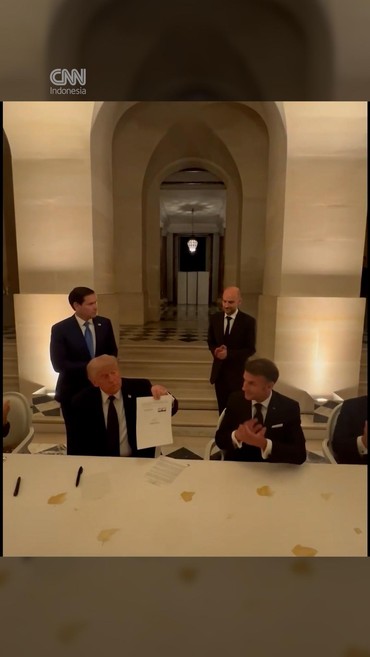 Macron Unggah Momen Diri Saksikan Trump Teken MoU AS-Iran di Paris