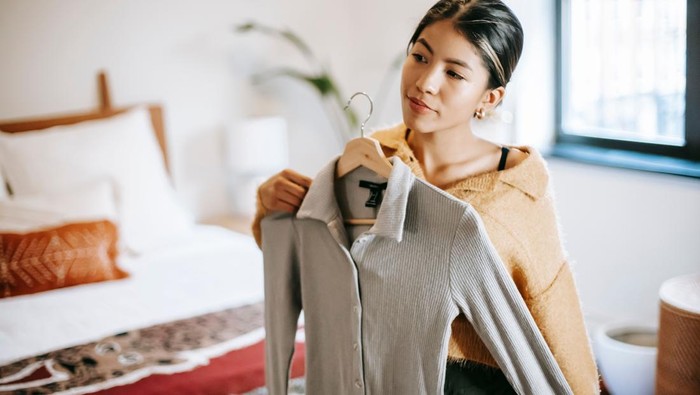 5 Model Kemeja yang Wajib Ada di Lemari