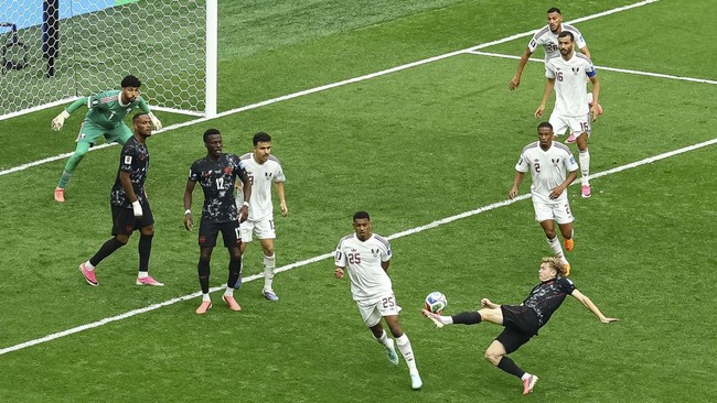 Soccer Football - FIFA World Cup 2026 - Group B - Canada v Qatar - BC Place, Vancouver, Canada - June 18, 2026
Canada's Jacob Shaffelburg in action before Qatar's Mohamed Manai scores Canada's fifth with an own goal REUTERS/Albert Gea