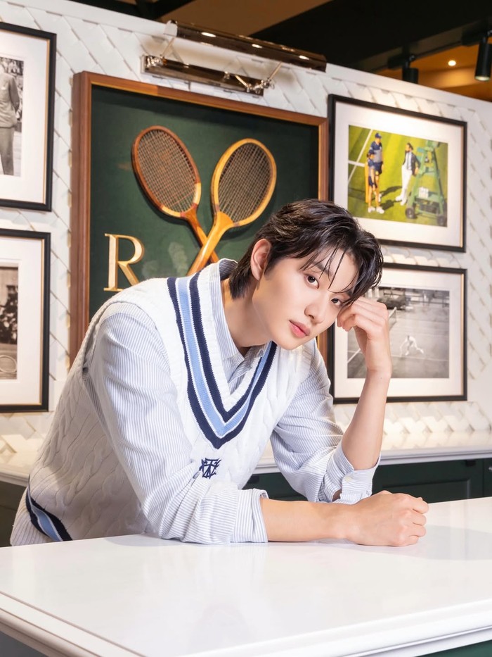 Gaya berpakaian elegan dengan riasan tipis yang menyegarkan paras paripurna alami Kim Jae Won sukses menghebohkan para pengunjung yang merasakan popularitasnya yang mendunia baru-baru ini melalui drama 'Yumi's Cells 3'/ Foto: instagram.com/rlawodnjs_