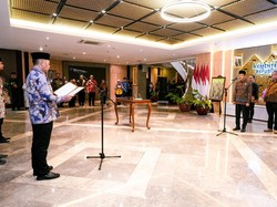 Lantik 8 Pejabat Kemensos, Gus Ipul Tekankan soal Integritas