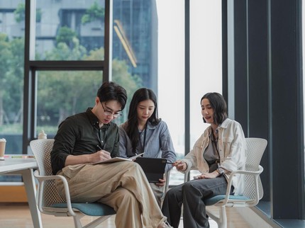 10 Hal yang Tidak Disukai Gen Z dari Cara Kerja Gen X dan Boomer di Tempat Kerja
