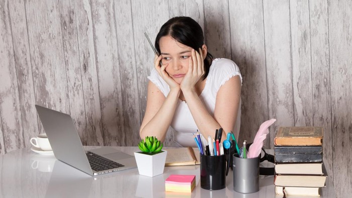 3 Zodiak yang Suka Bersikap Paling Keras pada Dirinya Sendiri