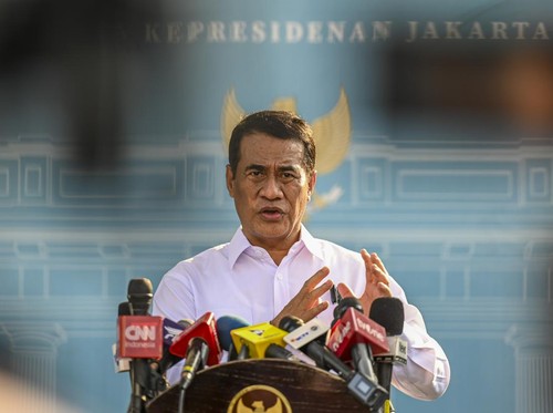 Menteri Pertanian Amran Sulaiman memberikan keterangan pers usai bertemu dengan Presiden Prabowo Subianto di Istana Merdeka, Jakarta, Kamis (18/6/2026). Menteri Pertanian Amran Sulaiman mengatakan bahwa Indonesia telah berhasil mencapai status swasem