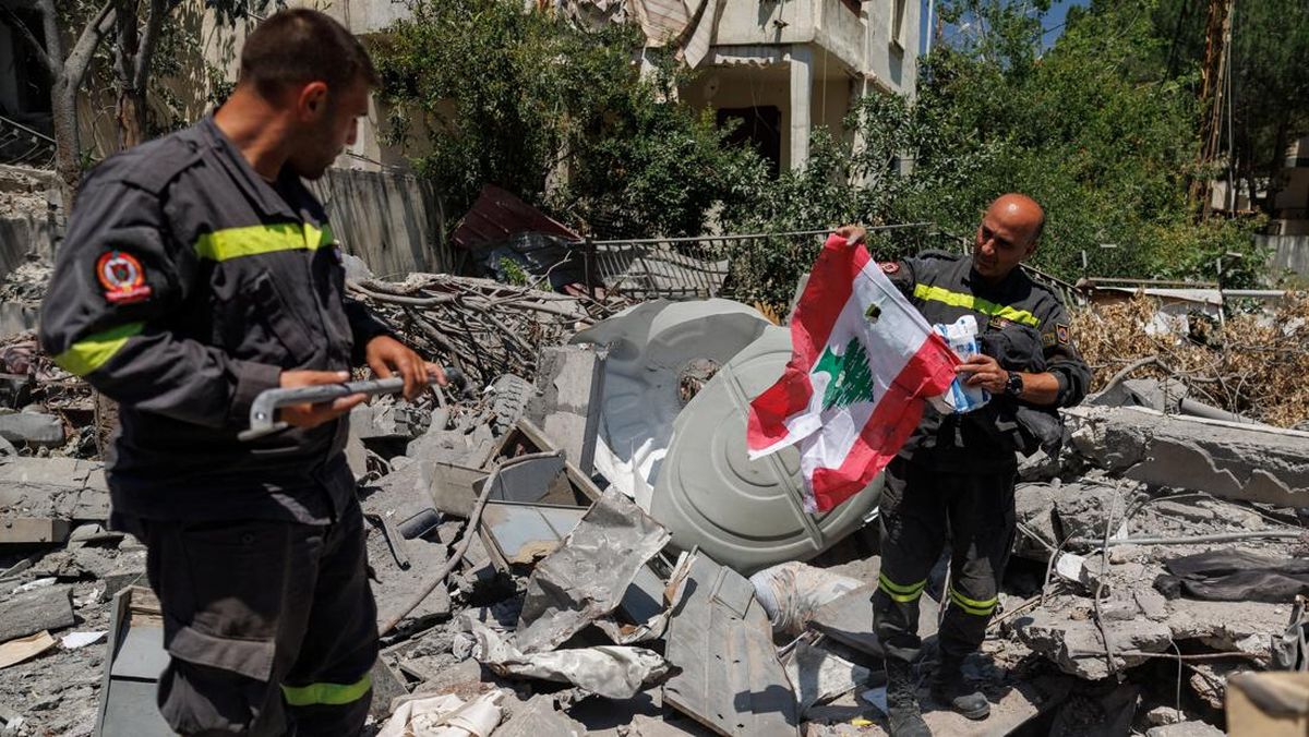 FOTO: Israel Tetap Serang Lebanon Meski AS-Iran Damai