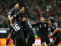 Soccer Football - FIFA World Cup 2026 - Group A - Mexico v South Korea - Estadio Guadalajara, Guadalajara, Mexico - June 18, 2026 Mexico's Luis Romo celebrates scoring their first goal with Jorge Sanchez, Raul Jimenez, Julian Quinones, Johan Vasquez,