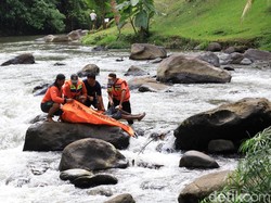 Mayat Pria Tersangkut Batu di Jalur Arung Jeram Sungai Ayung Gianyar