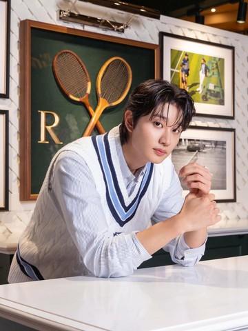 Pancarkan Pesona Old Money, Intip 7 Potret Kim Jae Won di Pop-Up Store Polo Ralph Lauren Hong Kong