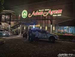 Dari Warung Emperan hingga Langganan Presiden, Kisah Adem Ayem Solo