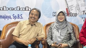 Roy Suryo bersama Dr Tifa