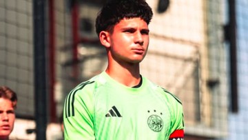Berita Panas dari Dunia Sport CNN : Profil Kiper Muda Ajax Keturunan Indonesia Giovanni van der Wijst