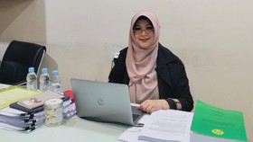 Tersangka pencemaran nama baik ijazah Jokowi, dr Tifa dan Roy Suryo, ditangkap Polda Metro Jaya.