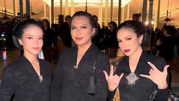 Kabar Terkini Artis dari InsertLive : Viral Pria Berkebaya di Kirab Malam 1 Suro, Ini Kata Pihak Pura Mangkunegaran
