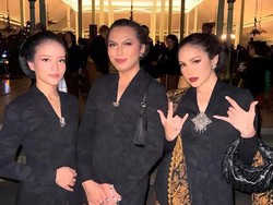 Pihak Mangkunegaran Tegur Pria Berkebaya di Kirab 1 Suro meski Telah Minta Maaf
