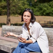 4 Kalimat yang Disebut Ciri Orang Minim Critical Thinking
