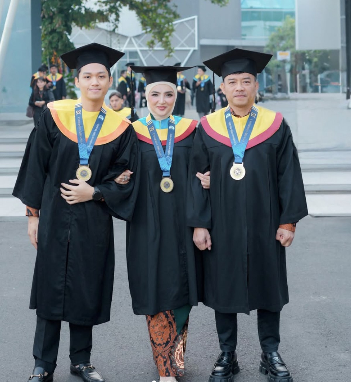Anang&comma; Ashanty dan Azriel