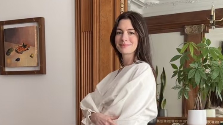 Anne Hathaway