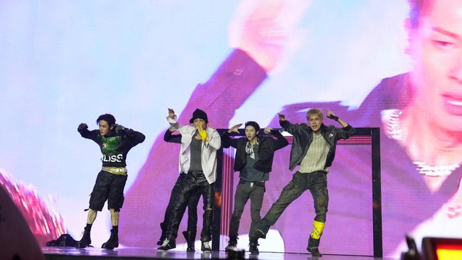 Tak hanya di Indonesia, penampilan di Allo Bank Festival juga menandai debut CORTIS di Asia Tenggara. (CXO Photography)