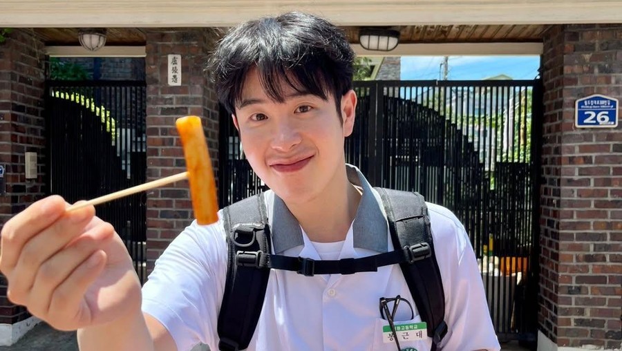 Gegara 'Teach You A Lesson'&comma; Aksi Panggung P&period;O Block B Viral Lagi