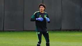 Guillermo Ochoa batal dapat lambang kehormatan di Piala Dunia 2026.