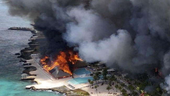 A drone view shows a fire at the Viva Wyndham Dominicus Beach Hotel in Bayahibe, La Altagracia, Dominican Republic, June 19, 2026 in this screen grab obtained from social media video. Gojko Culibrk/via REUTERS  THIS IMAGE HAS BEEN SUPPLIED BY A THIRD