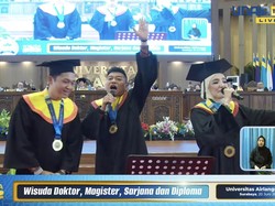 Ashanty-Anang dan Anak Wisuda Bareng, Ditodong Rektor Unair Hibur Wisudawan