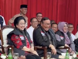 Momen Megawati Tertawa Saksikan Lomba Impersonate Dirinya