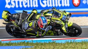 Ai Ogura meraih pole position MotoGP Ceko 2026 usai mengalahkan Marc Marquez.