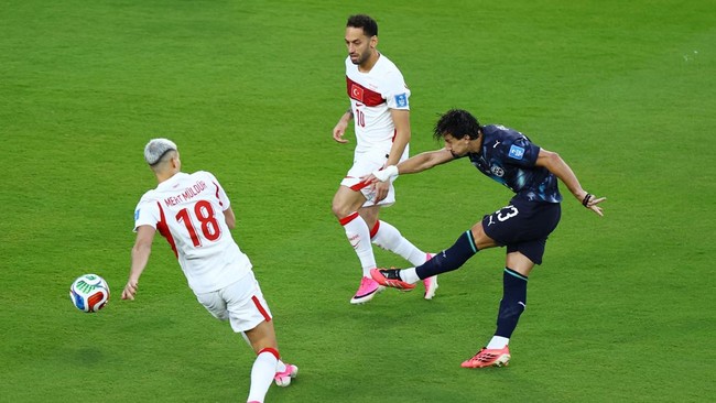 Soccer Football - FIFA World Cup 2026 - Group D - Turkey v Paraguay - San Francisco Bay Area Stadium, Santa Clara, California, U.S. - June 19, 2026 Paraguay's Matias Galarza scores their first goal REUTERS/Eloisa Lopez