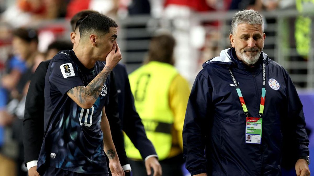 Kartu Merah Tutup Mulut, Almiron Korban Pertama Aturan Baru Fifa