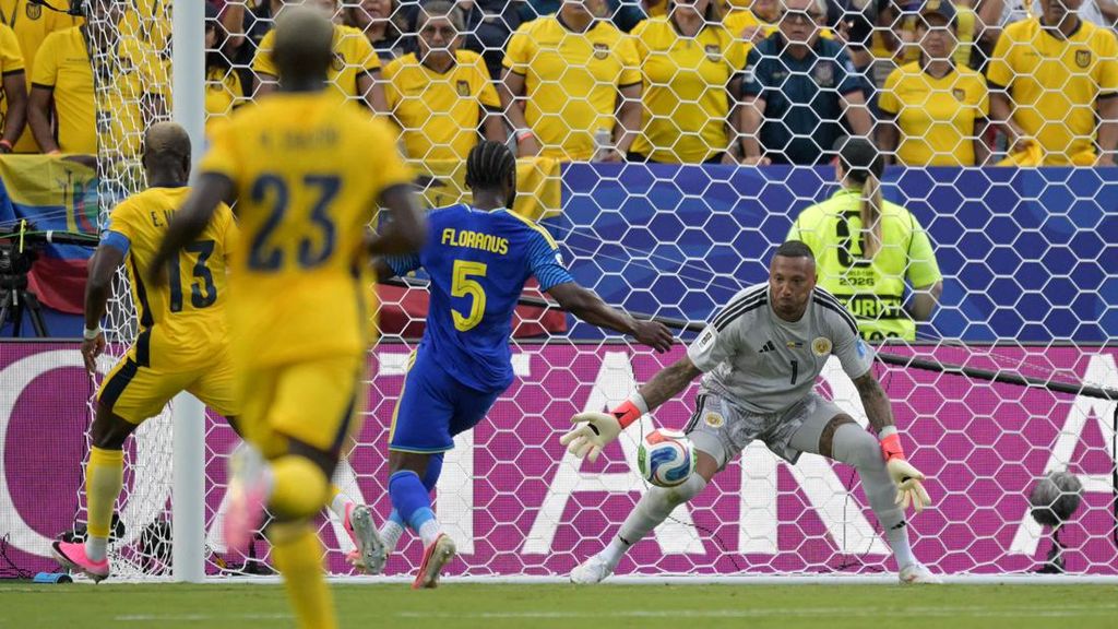 Profil Kiper Eloy Room, Pahlawan Curacao yang Buat Rekor Memukau